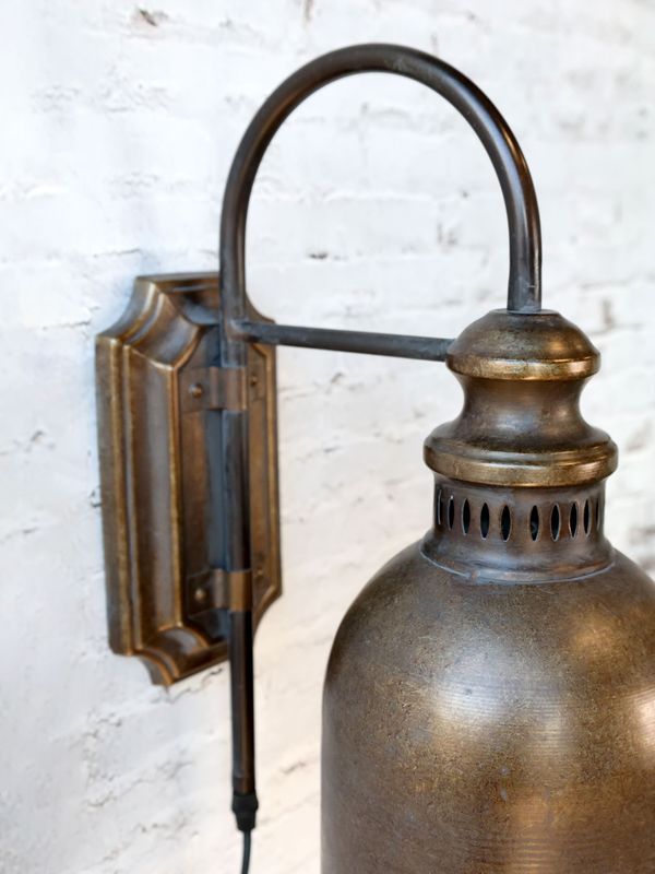 Vegg lampe H38 cm i antikk messing