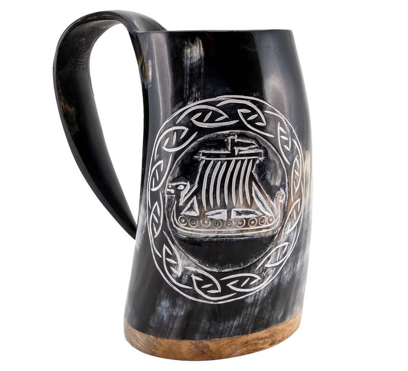 Mjødkrus håndlaget av ekte horn! Motiv Vikingskip