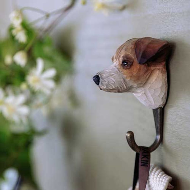 Håndskåret Krok – Jack Russel Terrier  Wildlife Garden