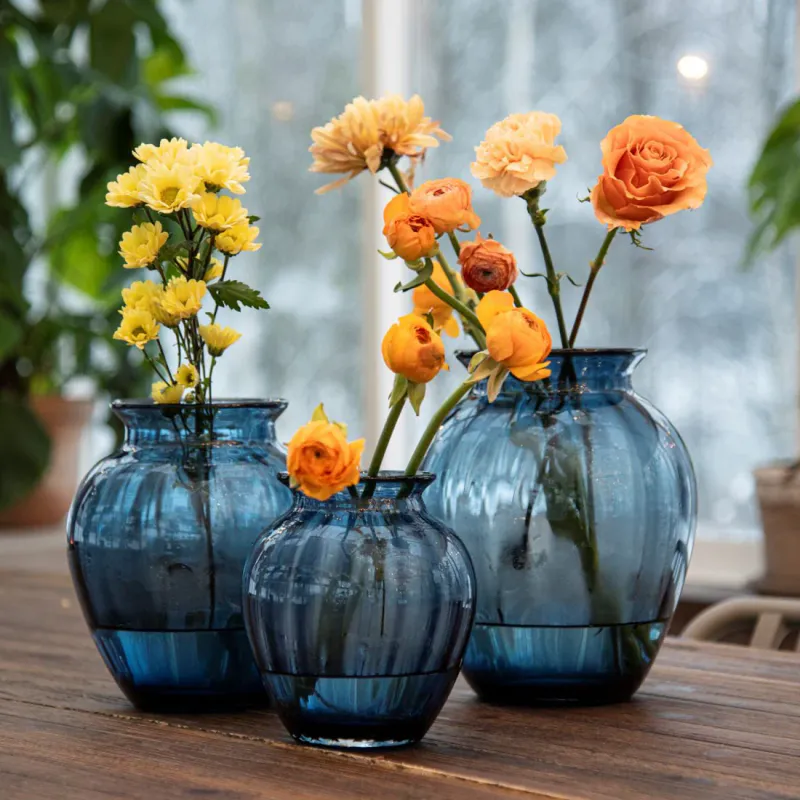 Emily Vase 26,5 cm Blå Optikk